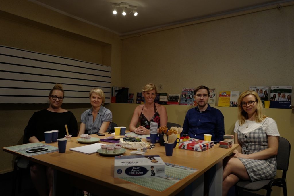 studenci szkoły angielski w pracy